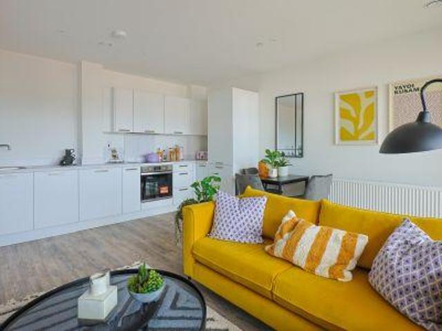 Flat for sale in Greater London