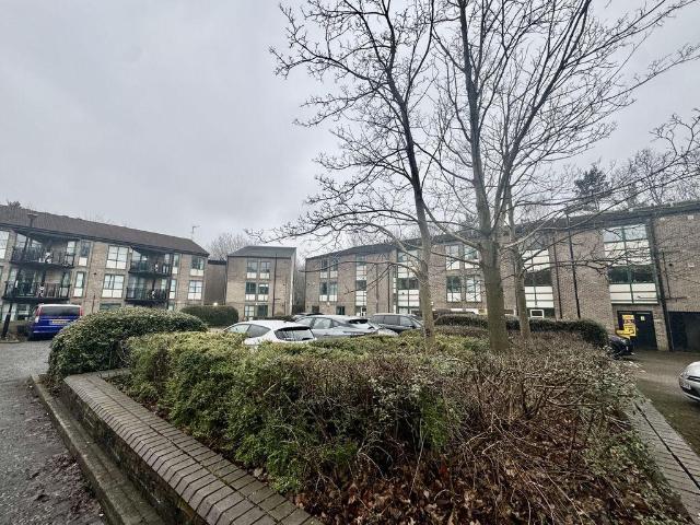 Flat for sale in Oxclose, Washington