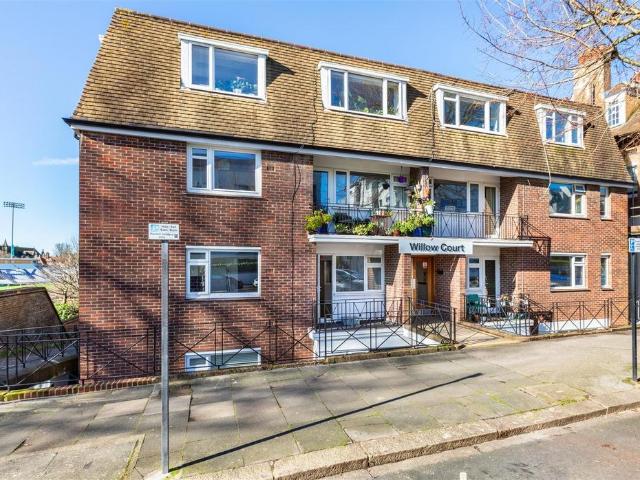 Flat for sale in Brunswick