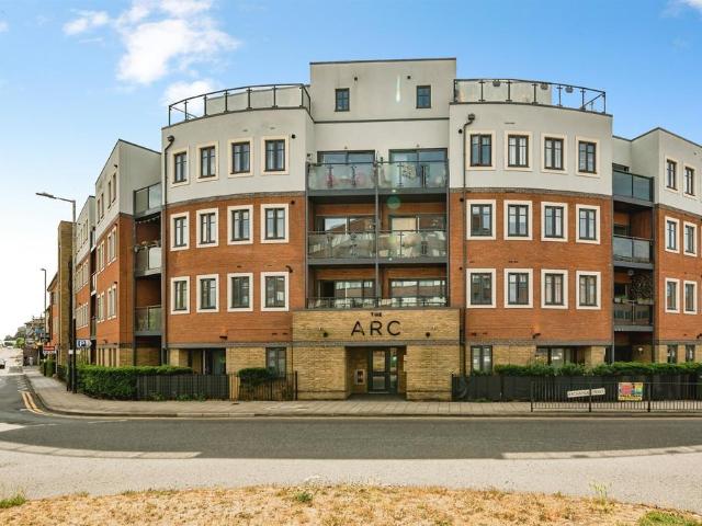 Flat for sale in Walton, Aylesbury