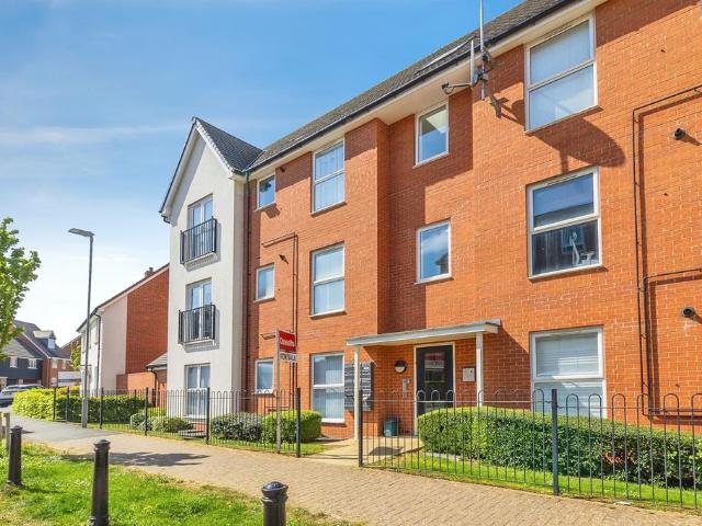 Flat for sale in Bletchley and Fenny Stratford, Bletchley