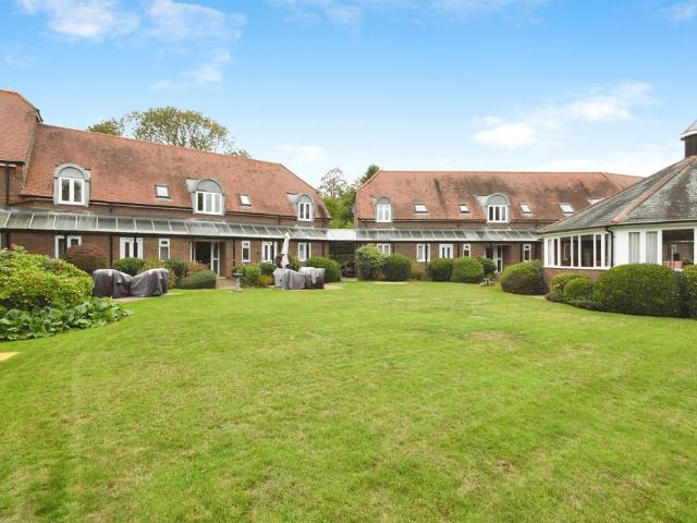 Flat for sale in Coggeshall, Chipping Hill