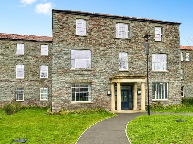 Flat for sale in Feckenham, City Of Bristol