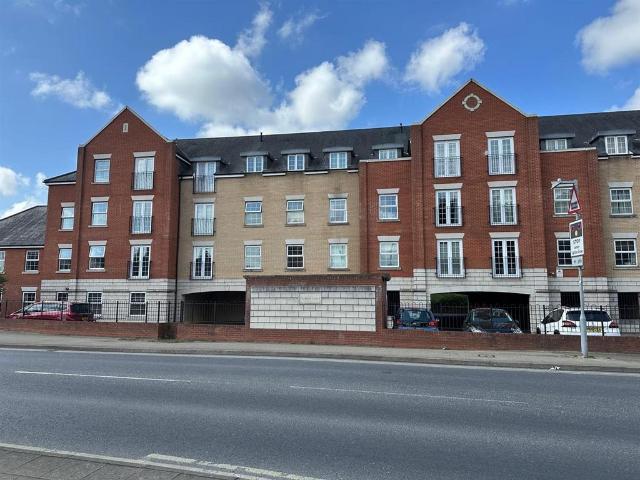 Flat for sale in Bedingfield, Suffolk