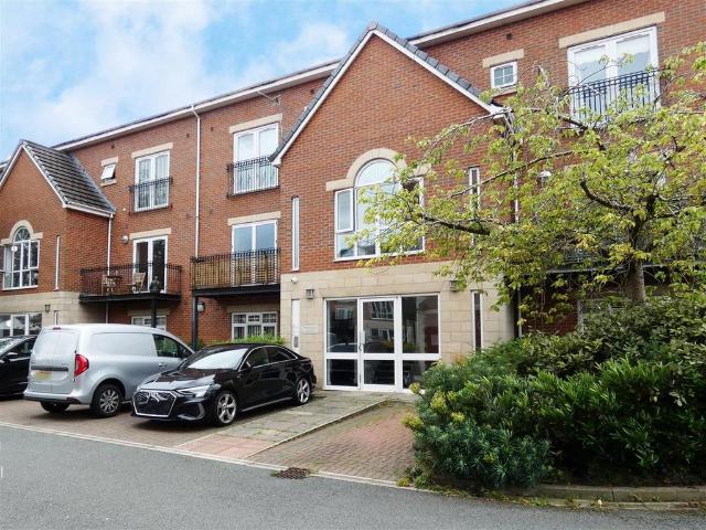 Flat for sale in Huyton, Knowsley