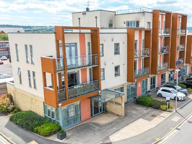 Flat for sale in North Weston, Portishead