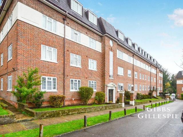 Flat for sale in Greater London