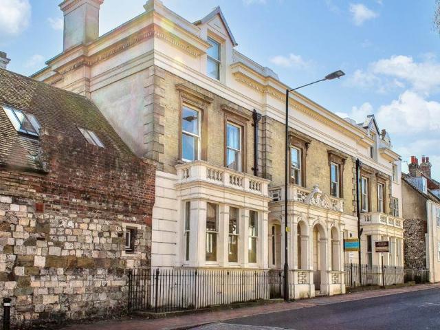 Flat for sale in Lewes, Iford