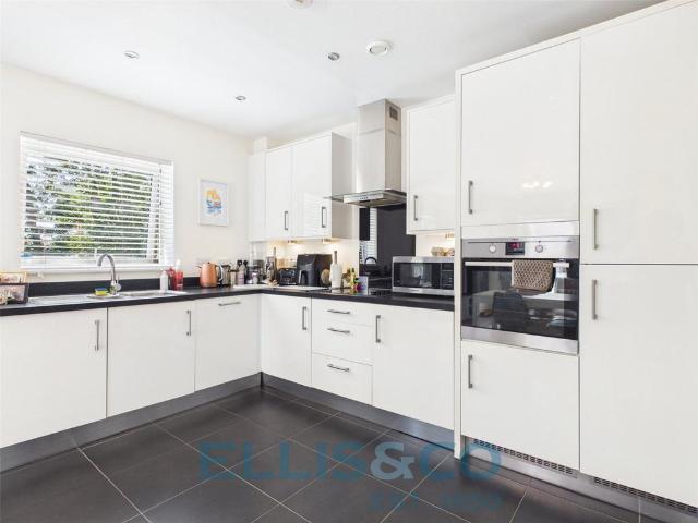 Flat for sale in Brook Street, Bourne Vale