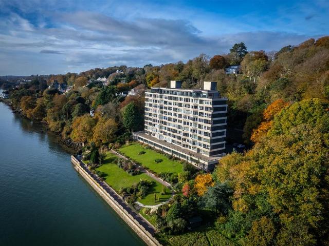 Flat for sale in Menai Bridge, Wales