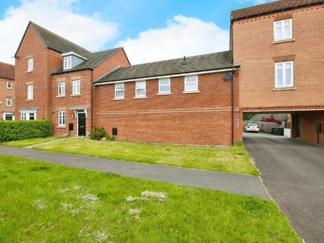 Flat for sale in Thinford