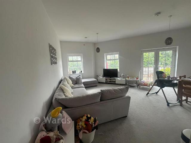 Flat for sale in Allington, Midway