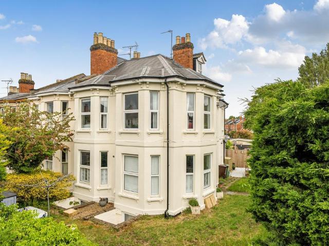 Flat for sale in Ewens Farm, Golden Valley