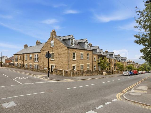 Flat for sale in Crosspool, South Yorkshire