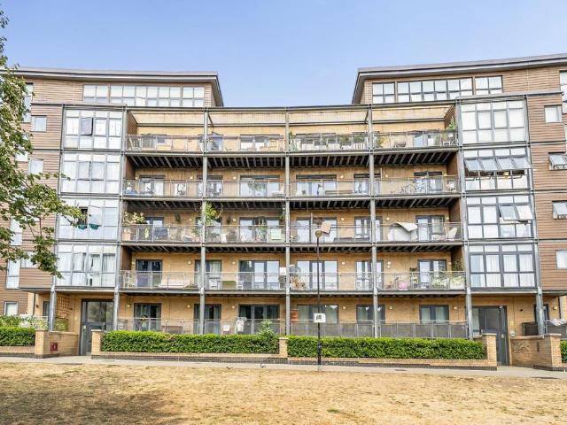 Flat for sale in Clapton, Upper Clapton