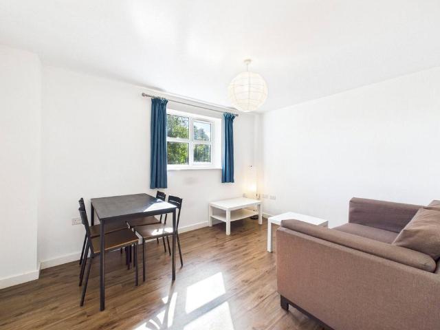 Flat for sale in Stirchley, West Midlands