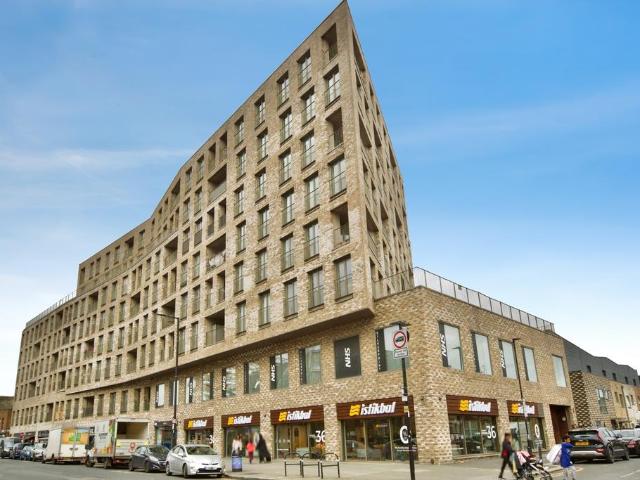 Flat for sale in Upper Edmonton, Greater London