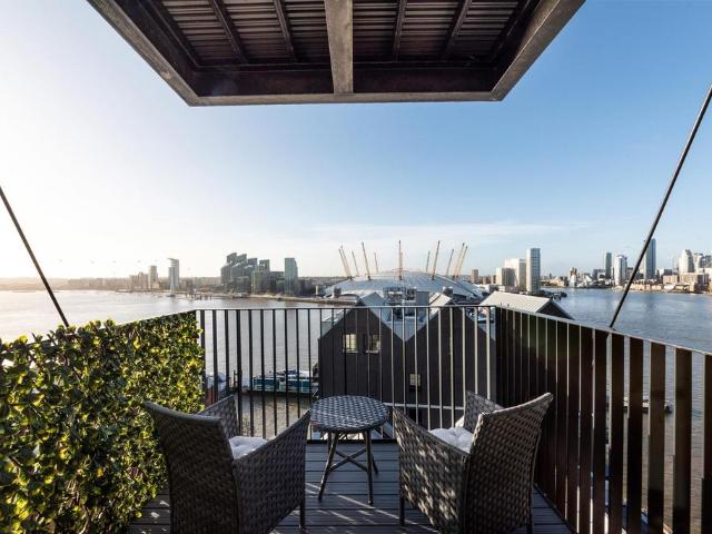 Flat for sale in Goodluck Hope, Blackwall