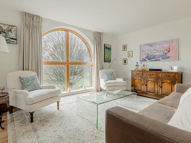 Flat for sale in Hoxton, De Beauvoir Town
