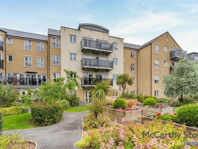 Flat for sale in Moortown, West Yorkshire
