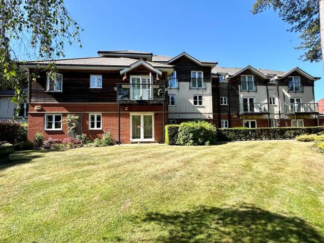 Flat for sale in Branksome Park, Branksome