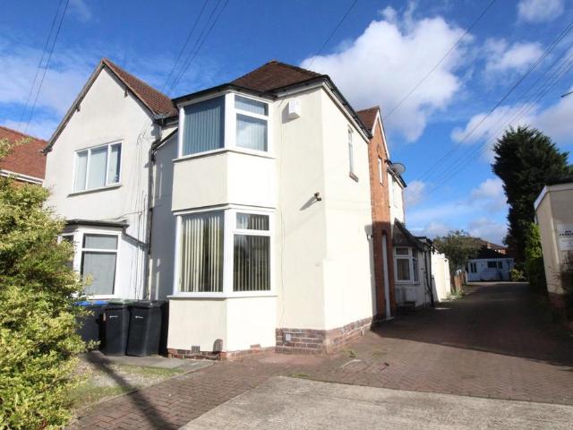 Flat for sale in Yardley, Birmingham