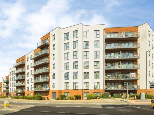 Flat for sale in Glynde, West Sussex