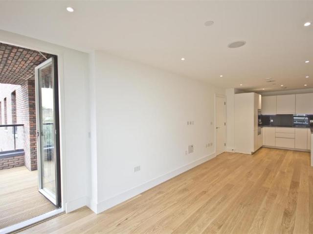 Flat for sale in Putney, Greater London