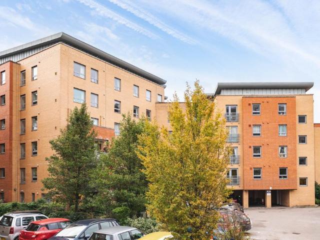 Flat for sale in Old Town, Shephall