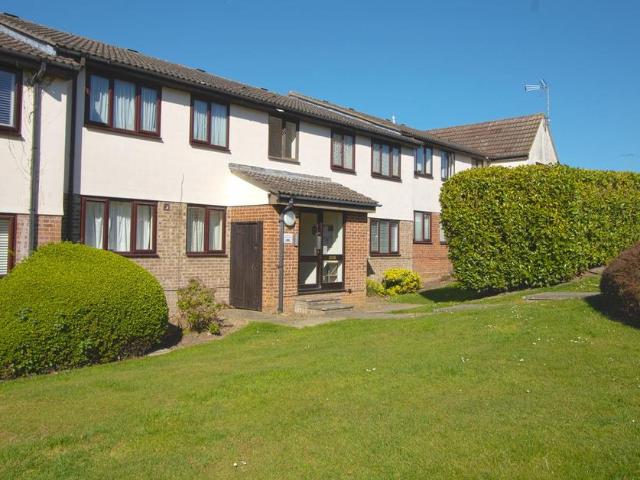 Flat for sale in Sunnymede, Billericay