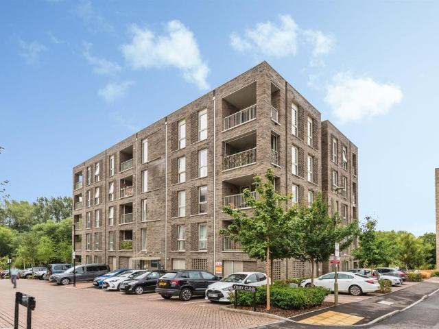 Flat for sale in The Slade, Oxfordshire