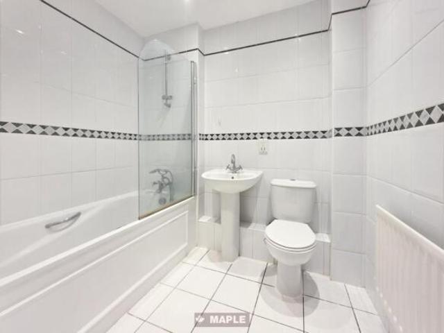 Apartment for sale in North Watford, Hertfordshire