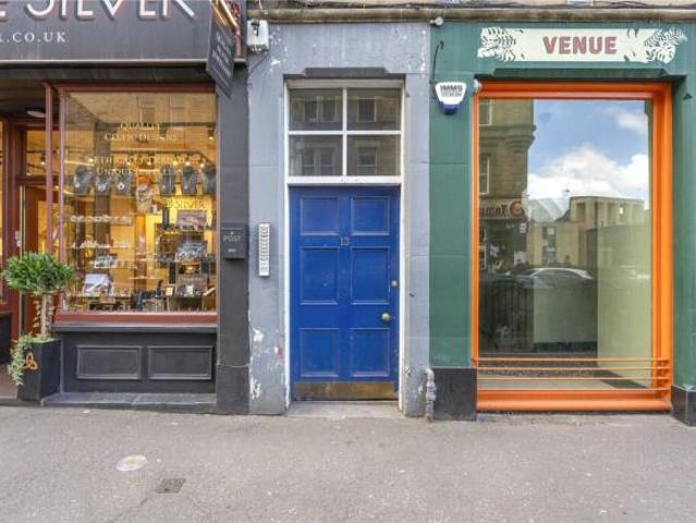 Apartment for sale in Canongate, Old Town