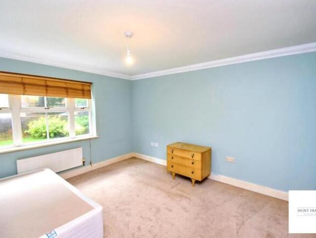 Apartment for sale in Upperton, Eastbourne