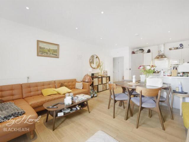 Apartment for sale in Woolwich, Greater London