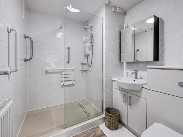 Apartment for sale in Tettenhall, West Midlands