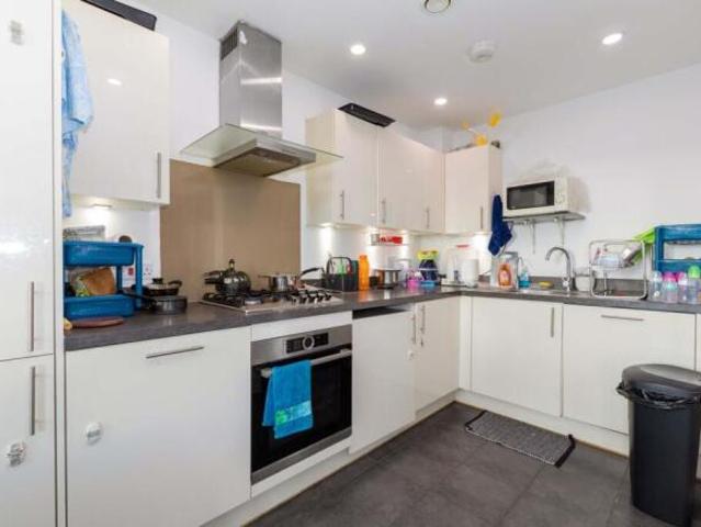 Apartment for sale in Slough