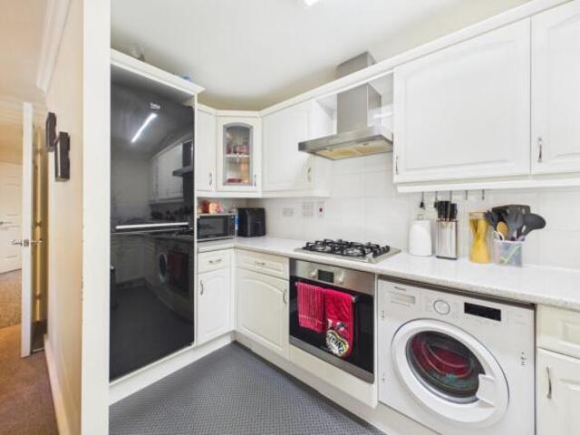 Apartment for sale in Huddersfield, Kirklees