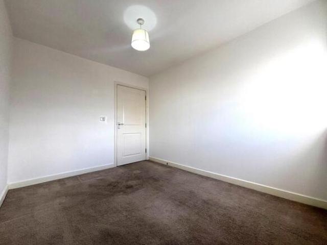 Apartment for sale in Swindon