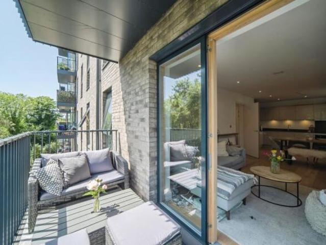 Apartment for sale in Watford, Hertfordshire