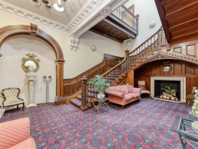 Apartment for sale in Tettenhall, West Midlands