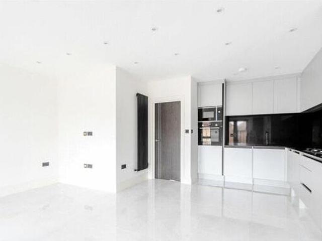 House for sale in Bushey