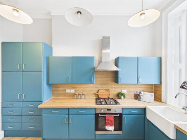 Apartment for sale in Murrayfield, Scotland