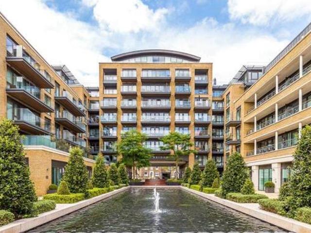 House for sale in Brentford End, Greater London