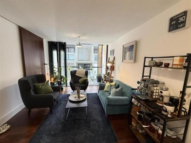 Apartment for sale in Hulme, Manchester