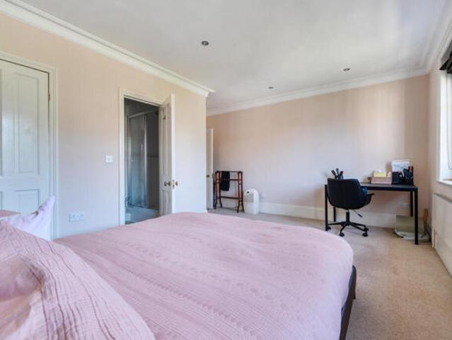 Apartment for sale in Kintbury, West Berkshire