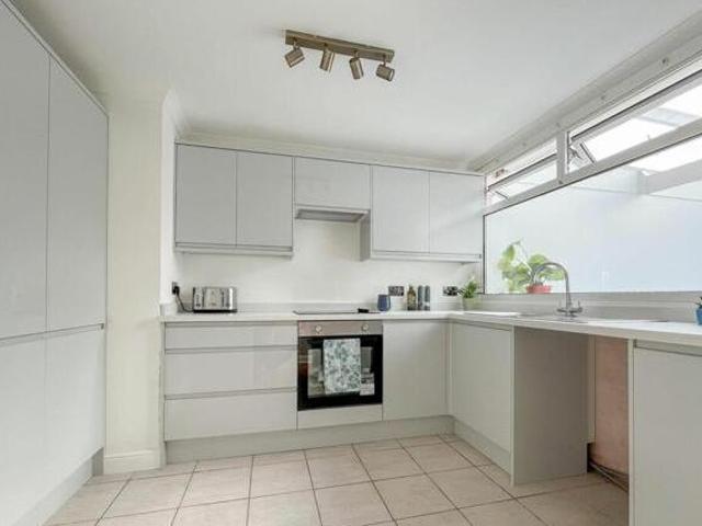 House for sale in Caldecott, Dromore