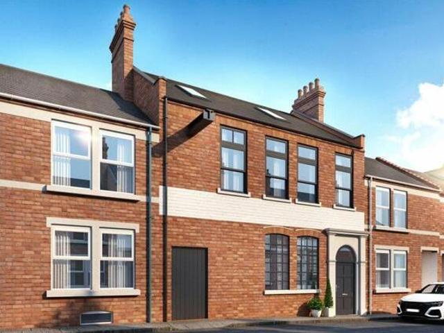 House for sale in Northampton, Northamptonshire