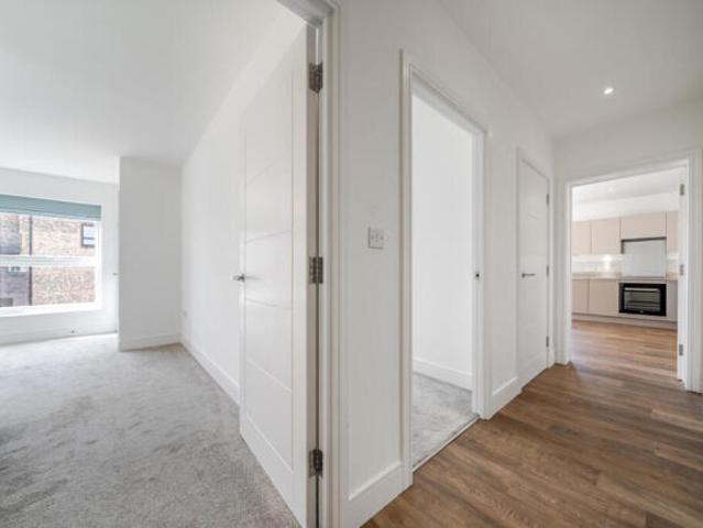 Apartment for sale in Erith, Greater London