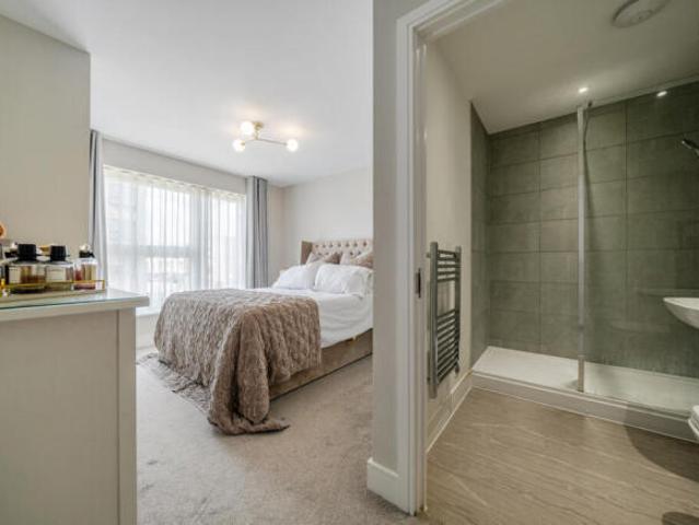 Apartment for sale in Erith, Greater London